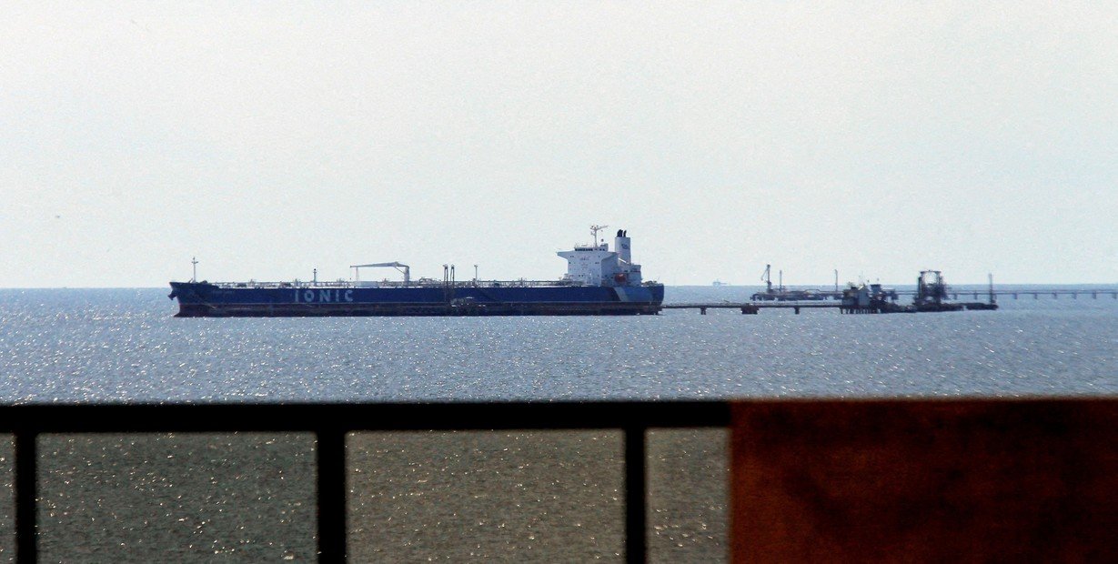 Venezuela anuncia la salida de un buque de Chevron con crudo hacia EE. UU. en medio del bloqueo estadounidense