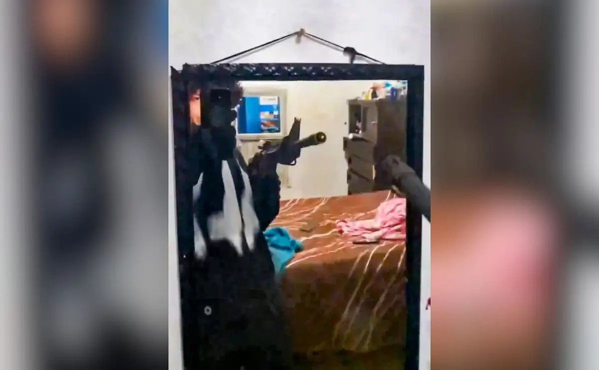 Alumno de 15 años asesina a dos maestras en una preparatoria de Michoacán tras presumir un fusil en redes sociales